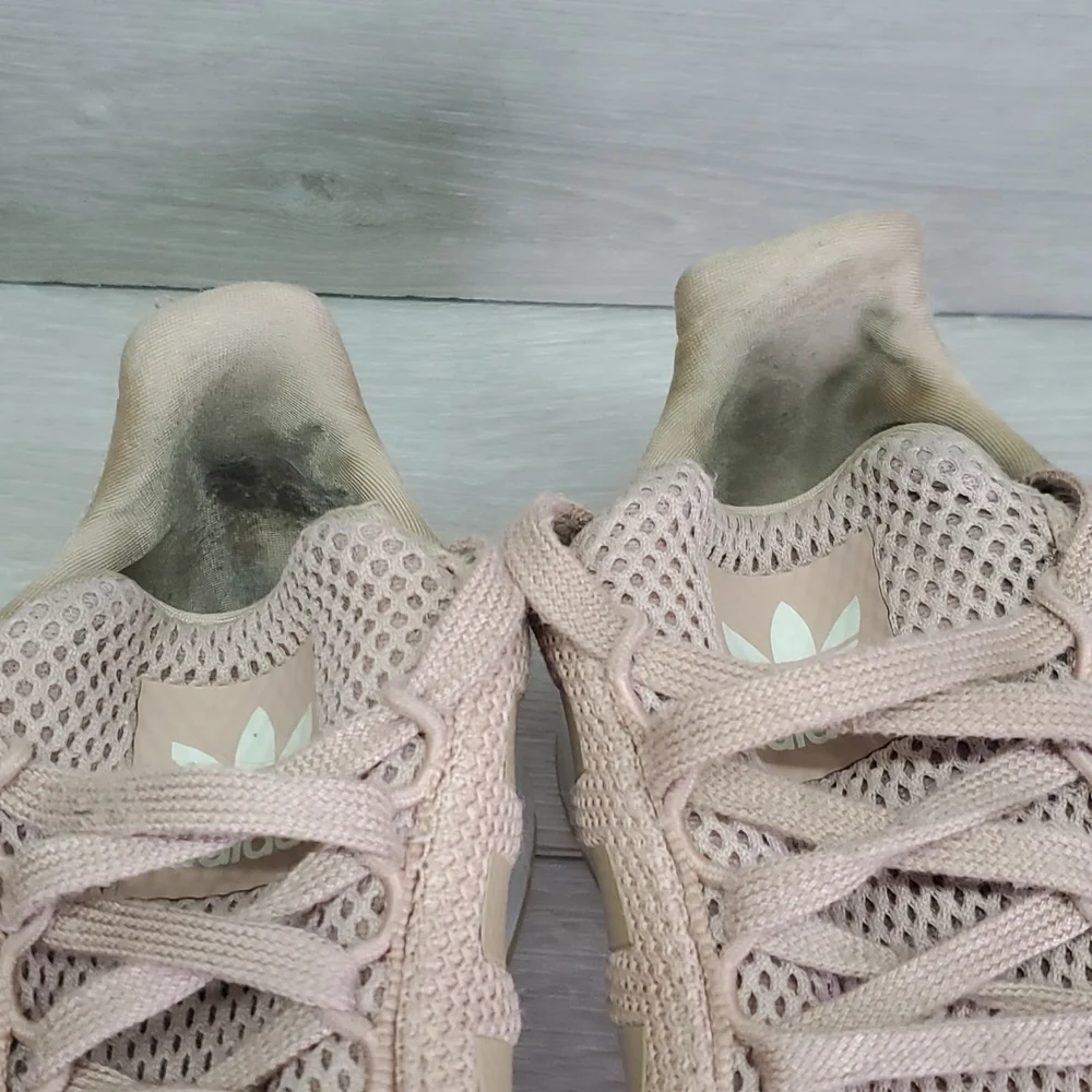 Adidas Womens Ash Pearl Athletic Running Sneakers shoes sz 7